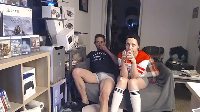 Snapshot of DirtySexGames@xh chatting on 01/13/25, 02:28 DirtySexGamesxh online show from 01/13/25, 02:28