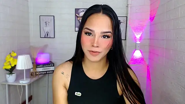 urnaughtydolly69 online show from 09/19/25, 04:00