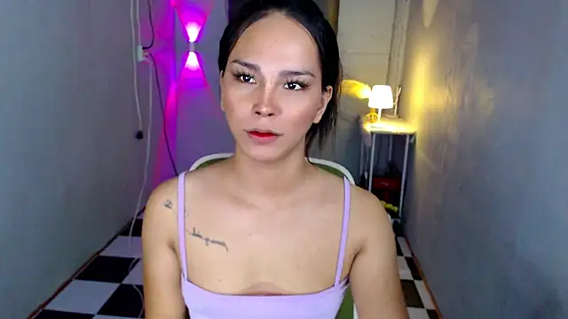urnaughtydolly69 online show from 06/15/26, 10:59