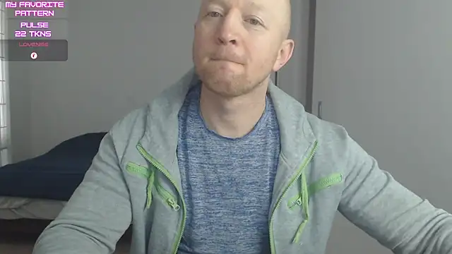 Snapshot of kevintyler69 chatting on 04/10/26, 03:52 kevintyler69 online show from 04/10/26, 03:52