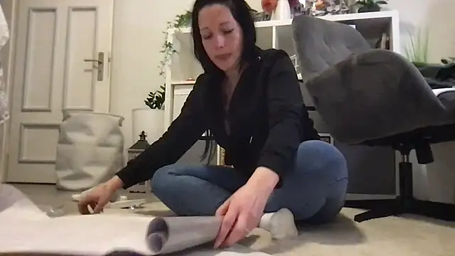 Snapshot of Viola_Beck chatting on 01/14/26, 04:21 Viola Beck online show from 01/14/26, 04:21