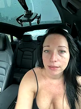 Snapshot of Viola_Beck chatting on 10/04/25, 09:00 Viola Beck online show from 10/04/25, 09:00