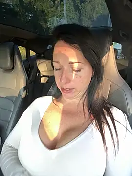 Snapshot of Viola_Beck chatting on 10/02/25, 06:39 Viola Beck online show from 10/02/25, 06:39