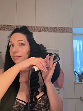 Snapshot of Viola_Beck chatting on 01/10/26, 10:21 Viola Beck online show from 01/10/26, 10:21