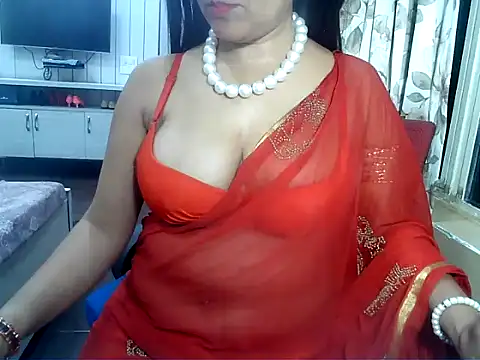 Snapshot of yourradhika chatting on 10/07/25, 05:25 yourradhika online show from 10/07/25, 05:25