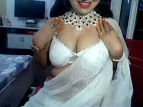 yourradhika online show from 11/17/25, 05:28