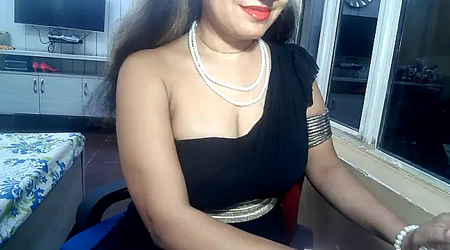 Snapshot of yourradhika chatting on 03/22/25, 05:09 yourradhika online show from 03/22/25, 05:09