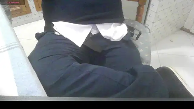 Snapshot of polloiw chatting on 01/06/26, 03:27 polloiw online show from 01/06/26, 03:27