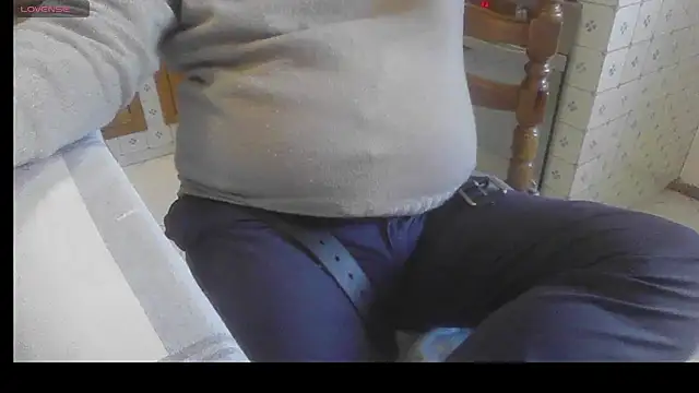 Snapshot of polloiw chatting on 02/02/26, 11:42 polloiw online show from 02/02/26, 11:42