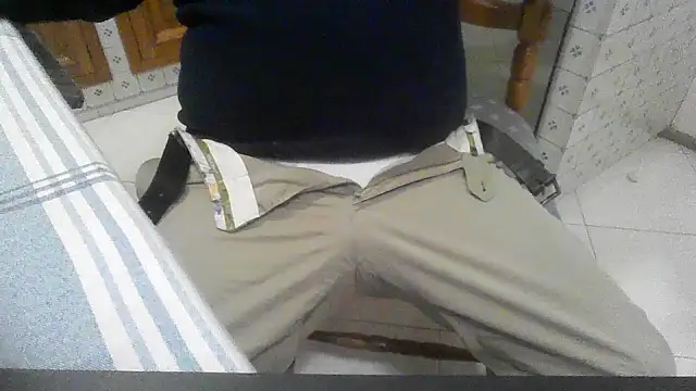 Snapshot of polloiw chatting on 10/20/25, 09:15 polloiw online show from 10/20/25, 09:15