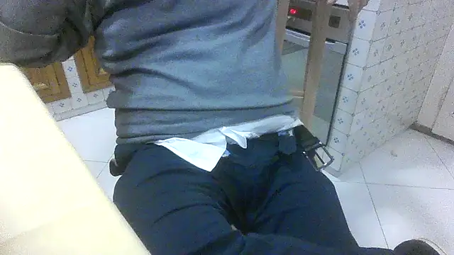 Snapshot of polloiw chatting on 11/29/25, 10:54 polloiw online show from 11/29/25, 10:54