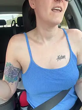 lolabunny9 online show from 03/28/26, 03:57