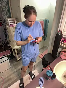 lolabunny9 online show from 05/22/26, 02:59