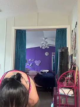 Snapshot of lolabunny9 chatting on 03/07/25, 01:29 lolabunny9 online show from 03/07/25, 01:29