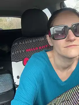 Snapshot of lolabunny9 chatting on 02/06/25, 04:14 lolabunny9 online show from 02/06/25, 04:14