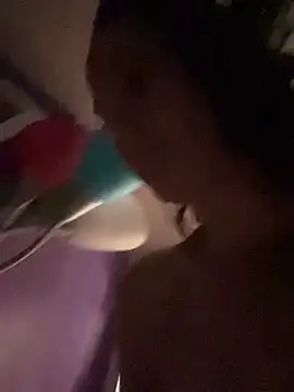 Snapshot of lolabunny9 chatting on 02/12/25, 01:06 lolabunny9 online show from 02/12/25, 01:06