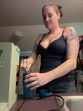 lolabunny9 online show from 06/17/26, 03:11