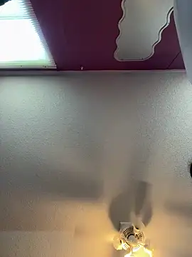 Snapshot of lolabunny9 chatting on 09/16/25, 01:23 lolabunny9 online show from 09/16/25, 01:23