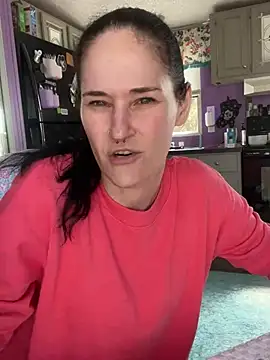 Snapshot of lolabunny9 chatting on 02/04/25, 04:39 lolabunny9 online show from 02/04/25, 04:39