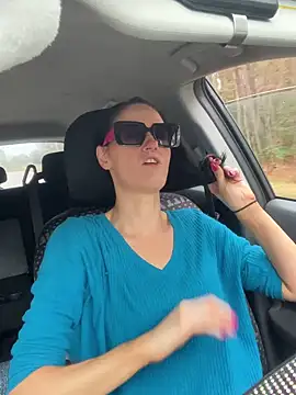 Snapshot of lolabunny9 chatting on 02/13/25, 07:21 lolabunny9 online show from 02/13/25, 07:21