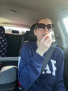 lolabunny9 online show from 02/08/26, 08:50