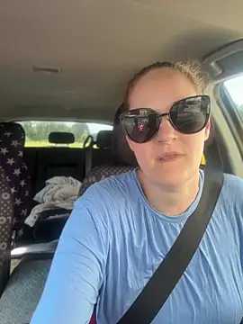 lolabunny9 online show from 06/27/26, 02:45