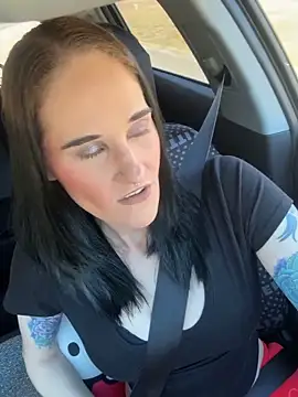 lolabunny9 online show from 01/05/26, 05:27