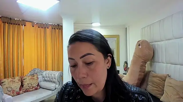 Snapshot of gaby_trent chatting on 10/11/25, 03:24 gaby trent online show from 10/11/25, 03:24