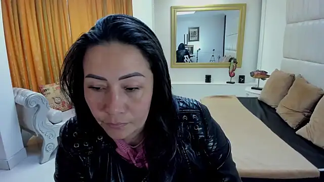 Snapshot of gaby_trent chatting on 09/29/25, 01:50 gaby trent online show from 09/29/25, 01:50