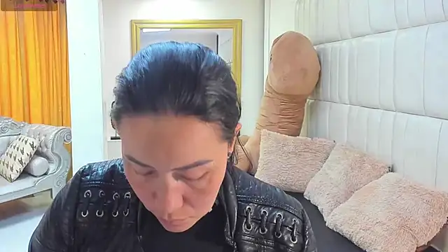 Snapshot of gaby_trent chatting on 03/03/26, 03:30 gaby trent online show from 03/03/26, 03:30