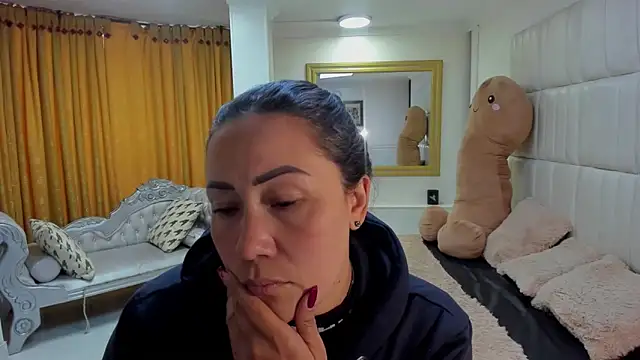 Snapshot of gaby_trent chatting on 02/20/26, 02:30 gaby trent online show from 02/20/26, 02:30