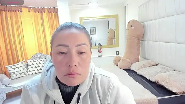 Snapshot of gaby_trent chatting on 01/19/26, 02:43 gaby trent online show from 01/19/26, 02:43