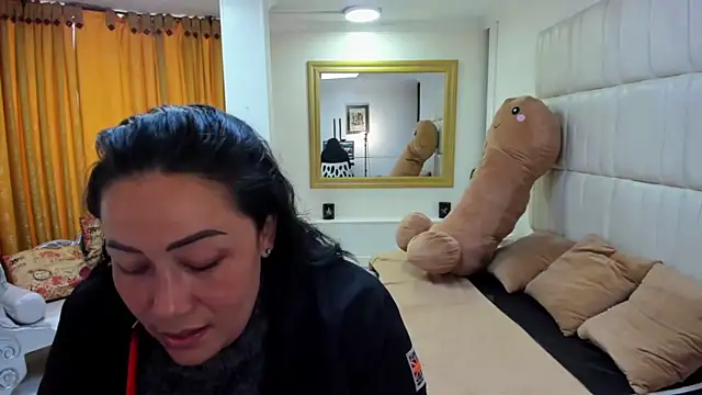 Snapshot of gaby_trent chatting on 10/16/25, 01:52 gaby trent online show from 10/16/25, 01:52