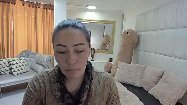 gaby trent online show from 12/16/25, 03:05