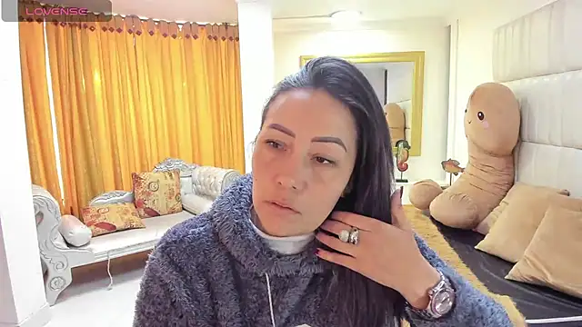 Snapshot of gaby_trent chatting on 03/11/25, 12:39 gaby trent online show from 03/11/25, 12:39