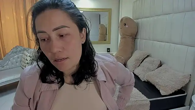 Snapshot of gaby_trent chatting on 02/07/26, 03:53 gaby trent online show from 02/07/26, 03:53