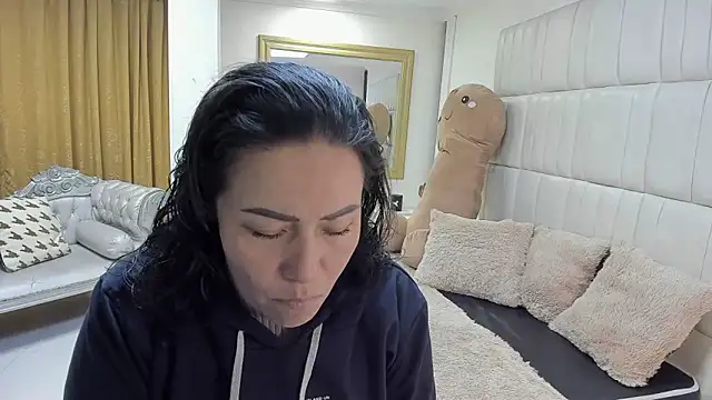 gaby trent online show from 12/17/25, 11:37