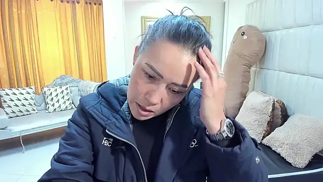 gaby trent online show from 11/05/25, 02:09