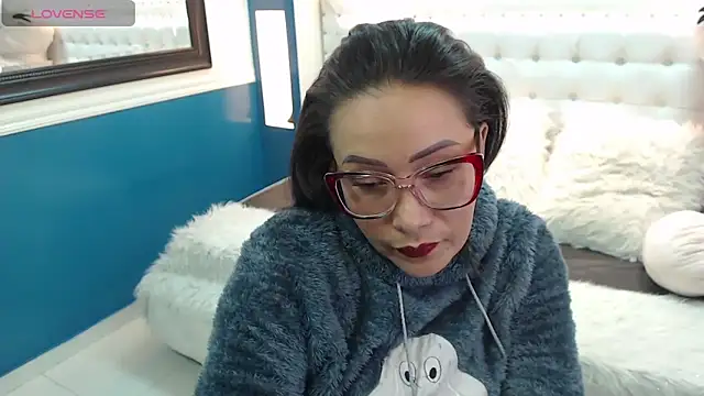 Snapshot of gaby_trent chatting on 02/24/25, 06:47 gaby trent online show from 02/24/25, 06:47