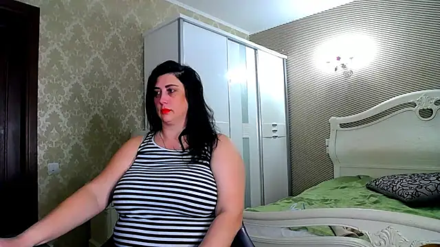 Evelyn Shy online show from 03/12/25, 01:08