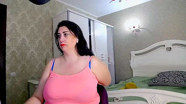 Evelyn Shy online show from 03/12/26, 09:46