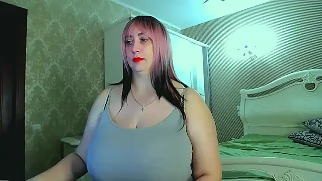 Evelyn Shy online show from 02/18/25, 07:10