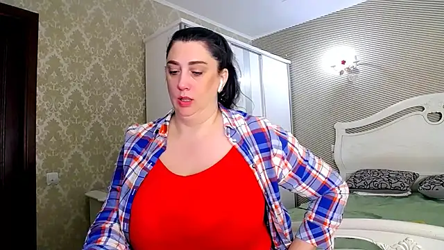 Evelyn Shy online show from 02/12/26, 09:53