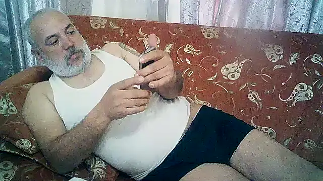 Snapshot of husoizmir chatting on 03/18/25, 10:28 husoizmir online show from 03/18/25, 10:28