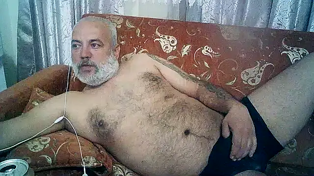 Snapshot of husoizmir chatting on 03/20/25, 12:40 husoizmir online show from 03/20/25, 12:40