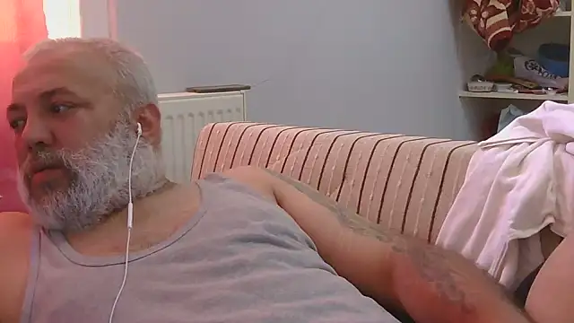 Snapshot of husoizmir chatting on 07/20/26, 01:46 husoizmir online show from 07/20/26, 01:46