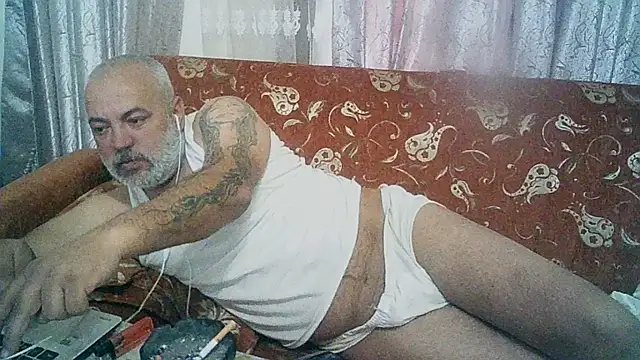 Snapshot of husoizmir chatting on 03/14/25, 07:15 husoizmir online show from 03/14/25, 07:15