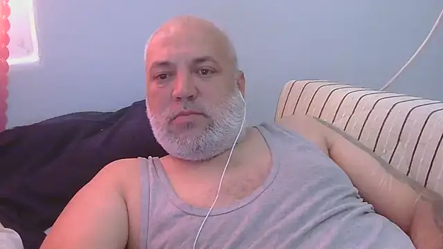 Snapshot of husoizmir chatting on 06/24/26, 11:09 husoizmir online show from 06/24/26, 11:09