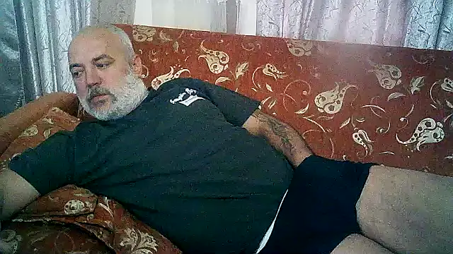 Snapshot of husoizmir chatting on 03/19/25, 11:17 husoizmir online show from 03/19/25, 11:17