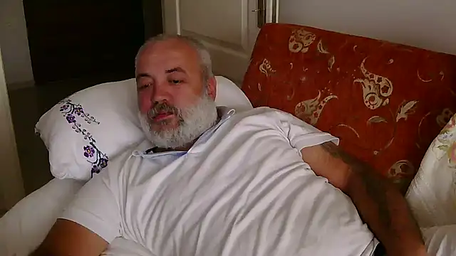 Snapshot of husoizmir chatting on 09/29/25, 11:16 husoizmir online show from 09/29/25, 11:16